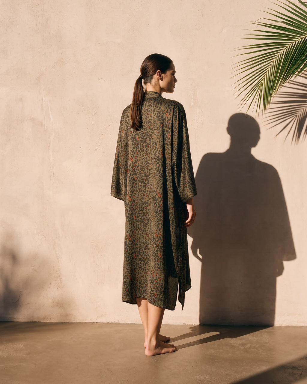 Federica Mantelli Serengeti - mantello, animalier verde oliva con tocchi arancio, outfit quotidiano