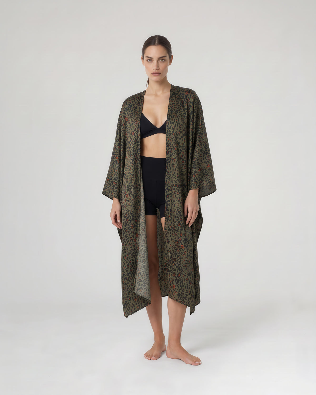 Federica Mantelli Serengeti - mantello, animalier verde oliva con tocchi arancio, foto in studio, taglia unica, Made in Italy